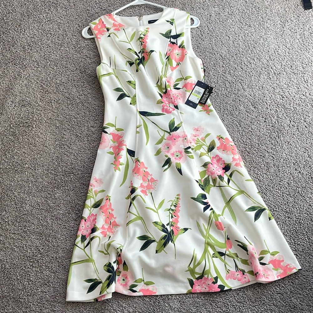 NWT Tommy Hilfiger floral dress size 4